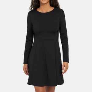 Theory long  sleeve knit dress size 10